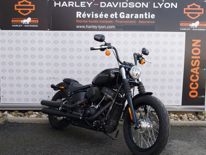 HARLEY-DAVIDSON SOFTAIL STREET BOB 1745 4