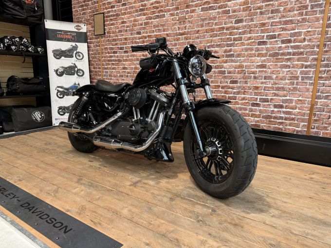 HARLEY-DAVIDSON SPORTSTER FORTY-EIGHT 1200 4