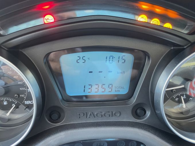 PIAGGIO MP3 300 HPE SPORT ABS ASR 4