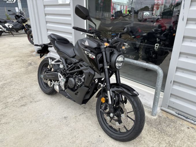 HONDA CB125R 4