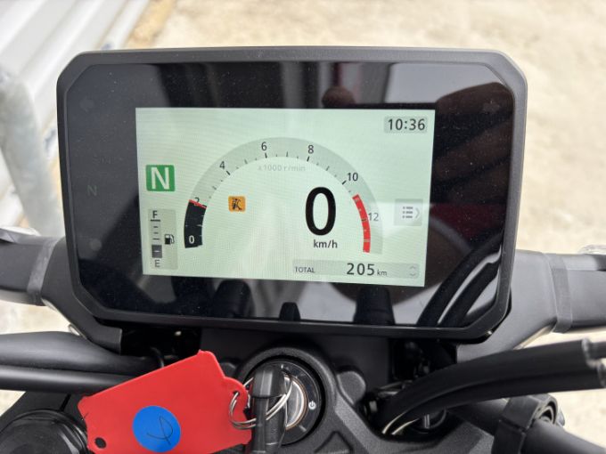 HONDA CB125R 4