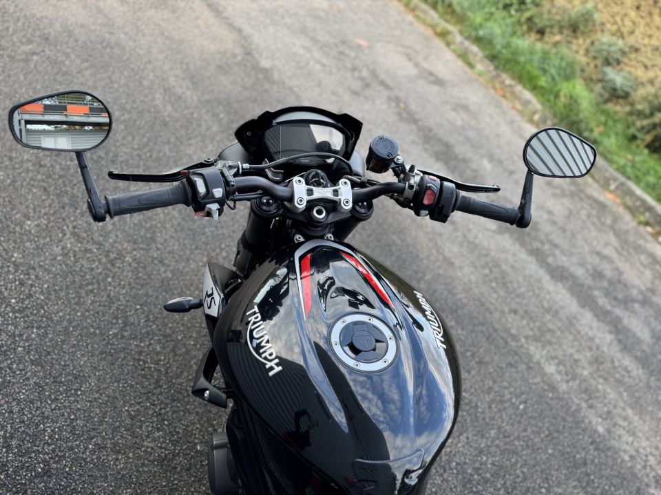TRIUMPH STREET TRIPLE 765 RS 4