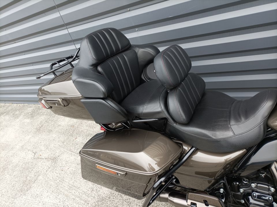 HARLEY-DAVIDSON TOURING ELECTRA GLIDE 1923 ULTRA CVO 4