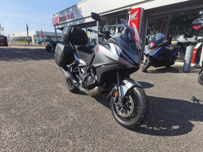 HONDA NT1100 DCT 4