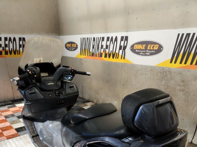 SUZUKI BURGMAN 650 4