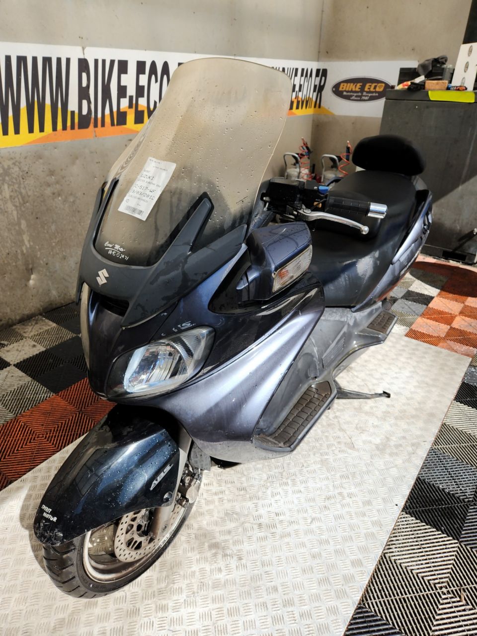 SUZUKI BURGMAN 650 4