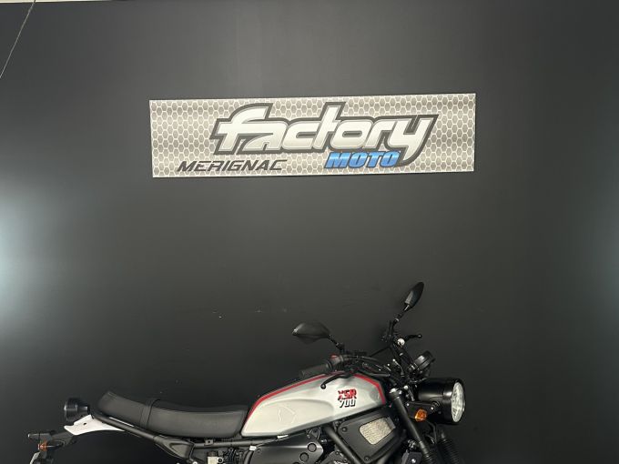 YAMAHA XSR 700 XTRIBUTE 4