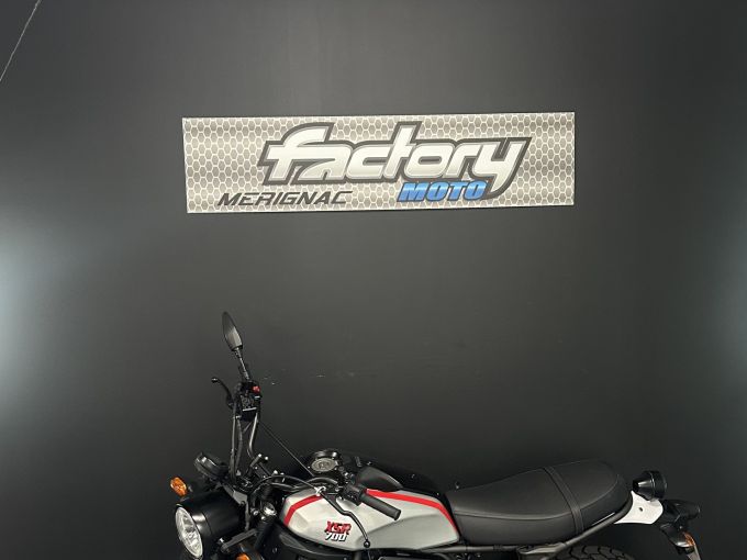 YAMAHA XSR 700 XTRIBUTE 4