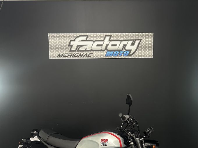 YAMAHA XSR 700 XTRIBUTE 4