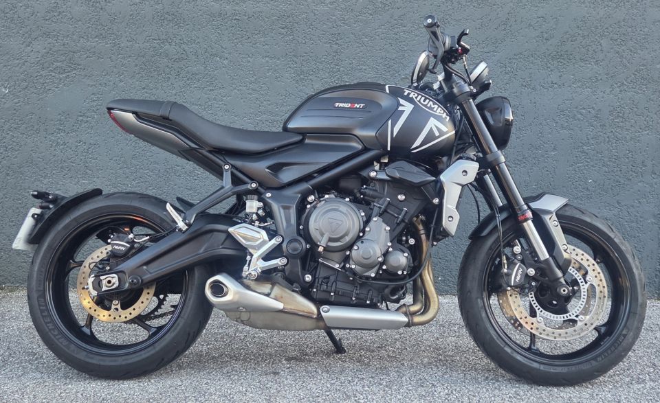 TRIUMPH TRIDENT 660 4