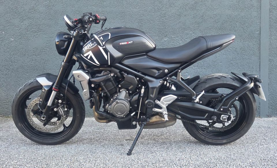 TRIUMPH TRIDENT 660 4