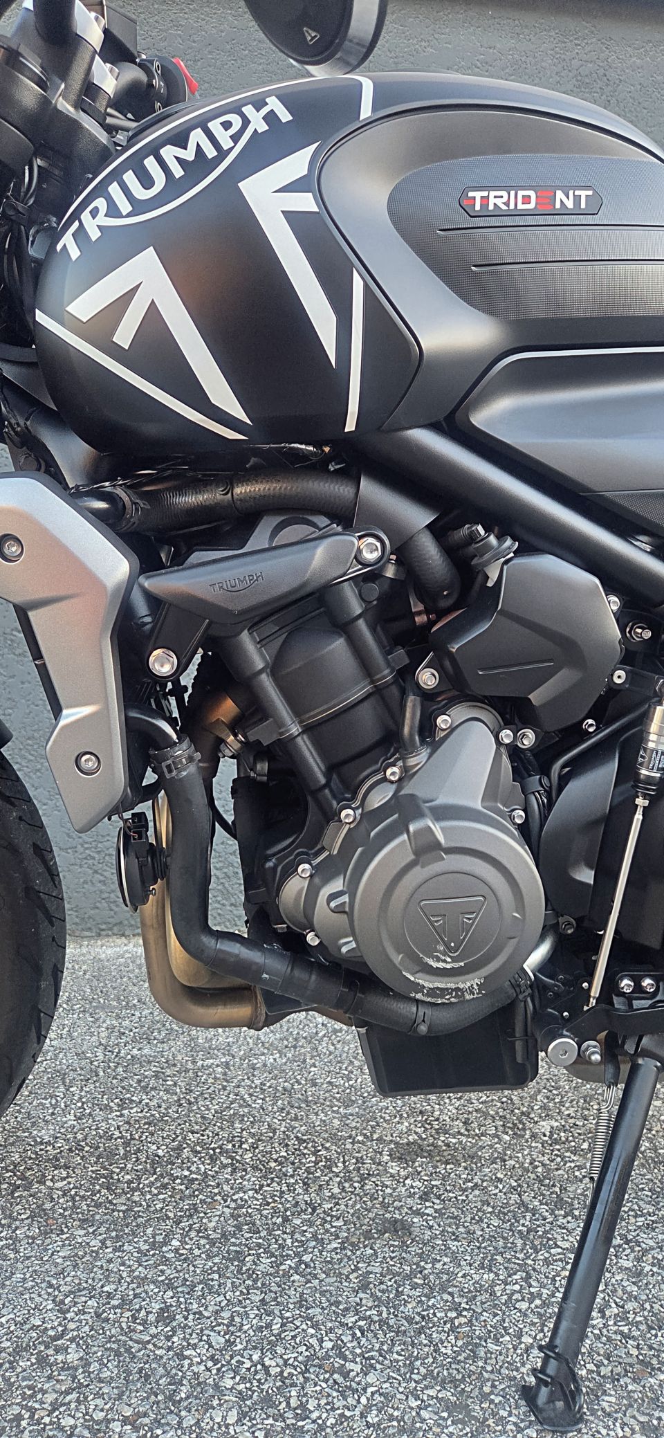 TRIUMPH TRIDENT 660 4