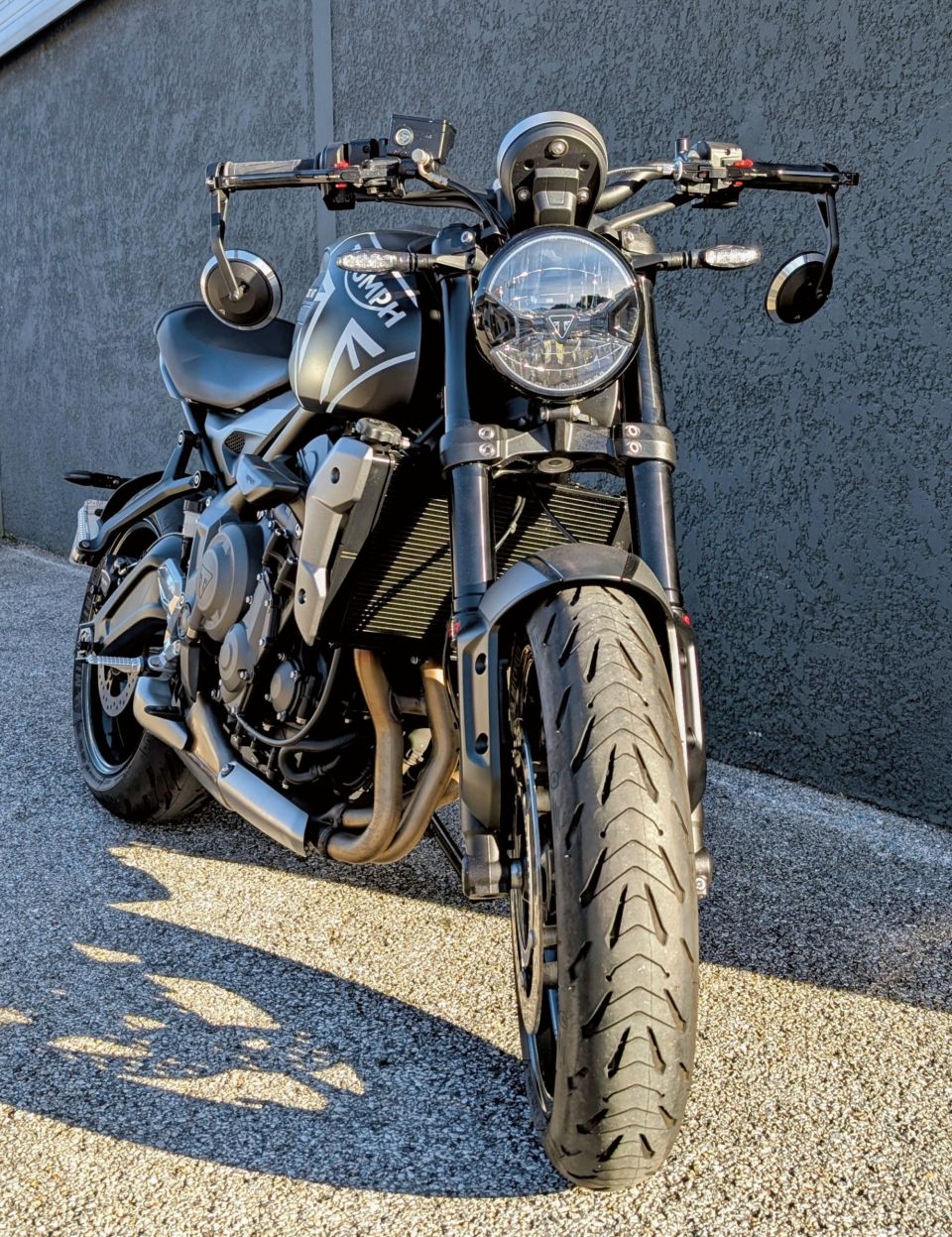 TRIUMPH TRIDENT 660 4