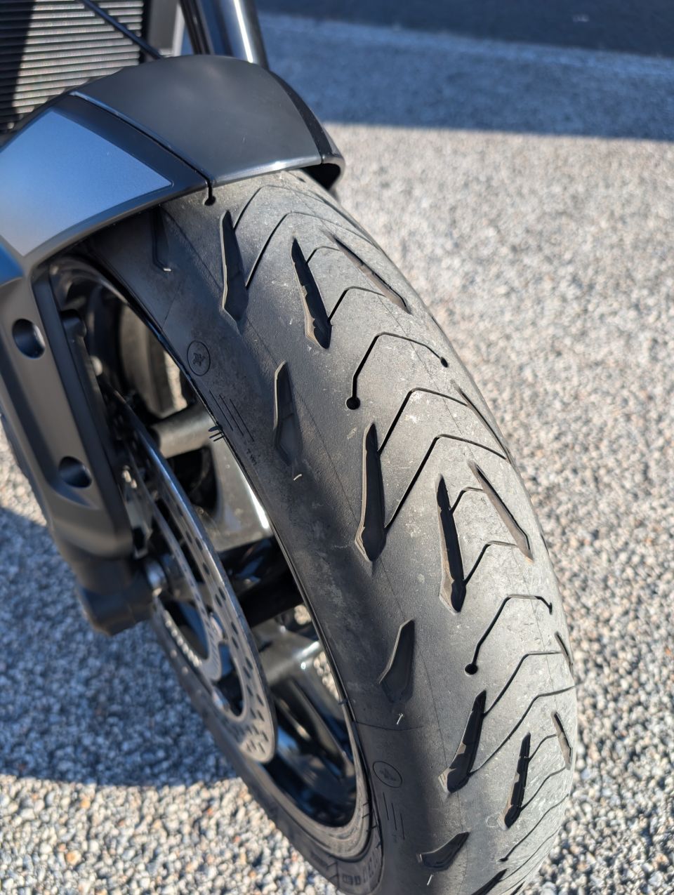 TRIUMPH TRIDENT 660 4