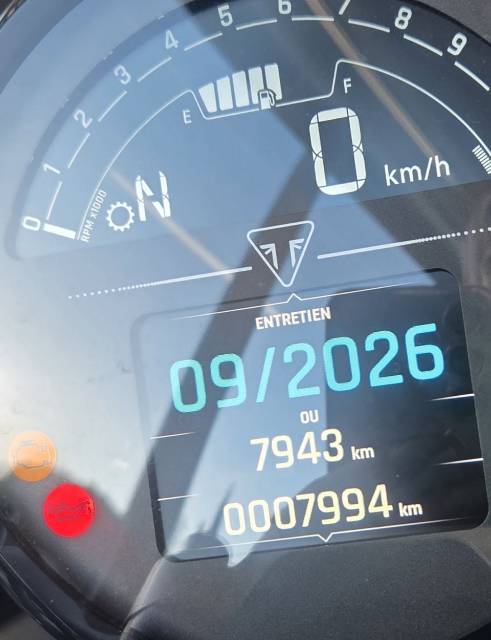 TRIUMPH TRIDENT 660 4