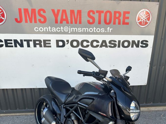 DUCATI DIAVEL CARBON 4