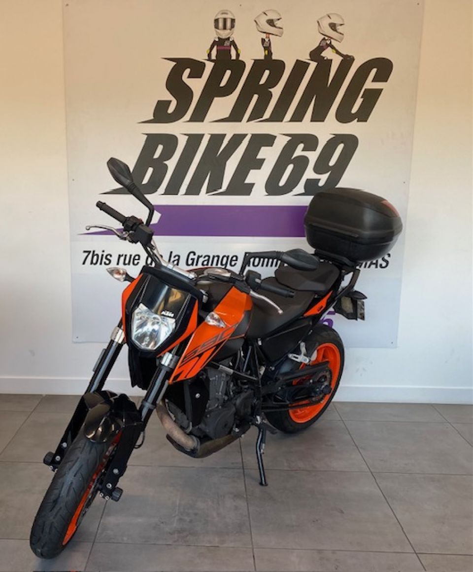 KTM 690 DUKE 4