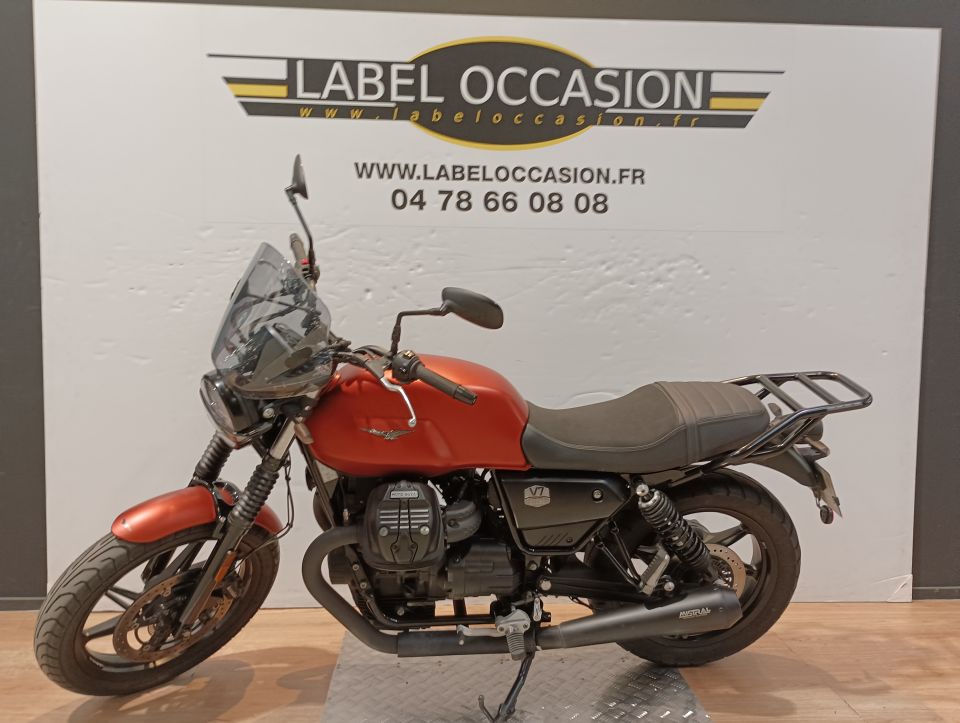 MOTO GUZZI V7 STONE 4
