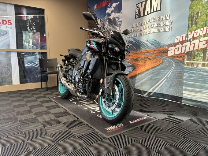 YAMAHA MT-10 4