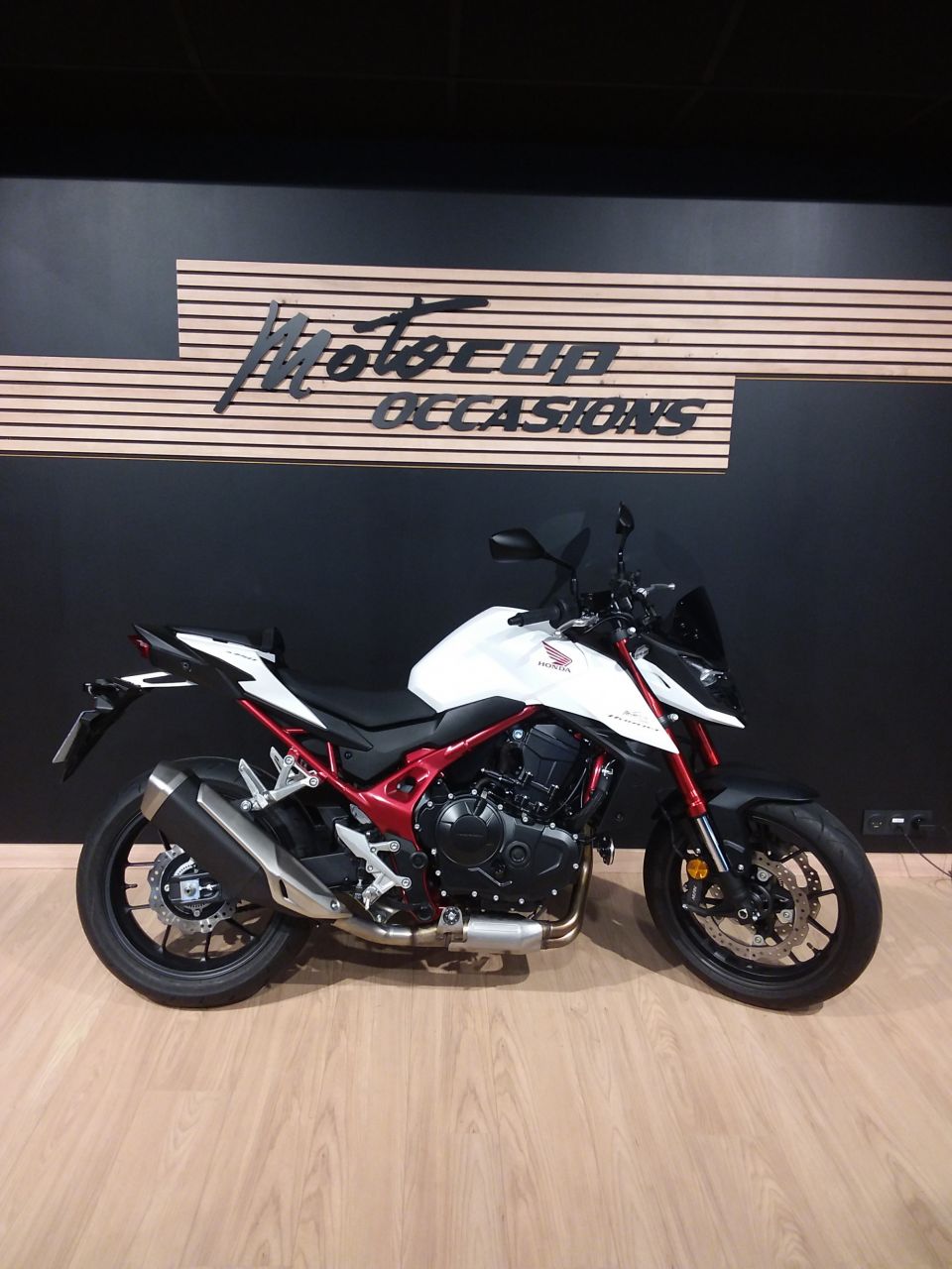 HONDA CB 750 HORNET 4