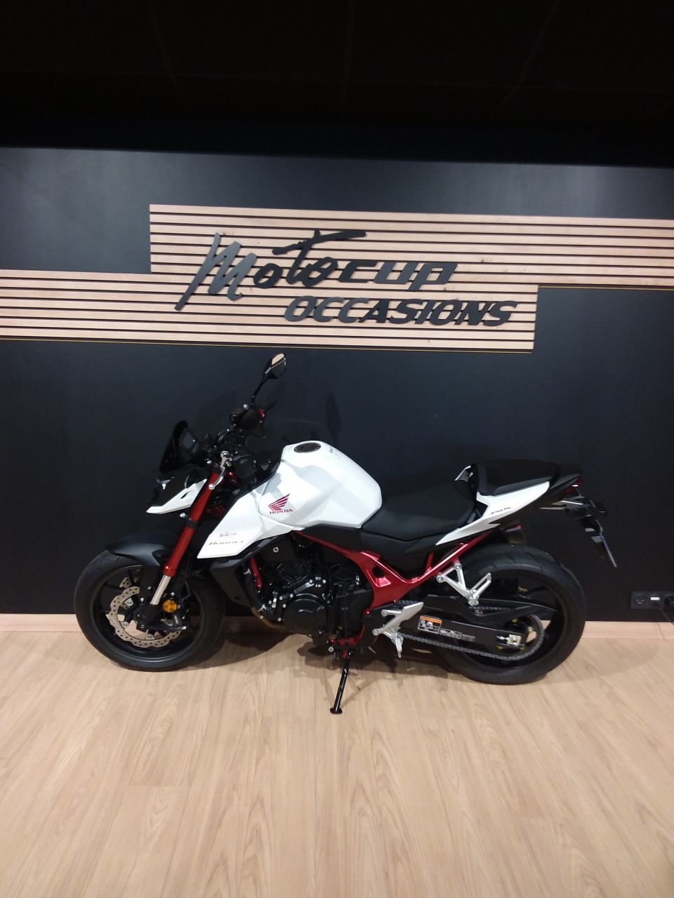 HONDA CB 750 HORNET 4