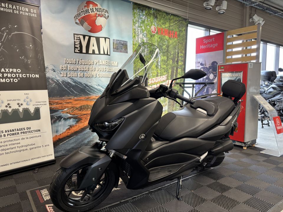 YAMAHA XMAX 125 4