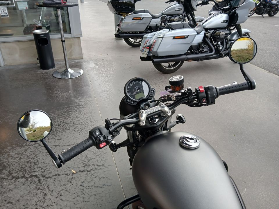 TRIUMPH SPEED TWIN 900 4