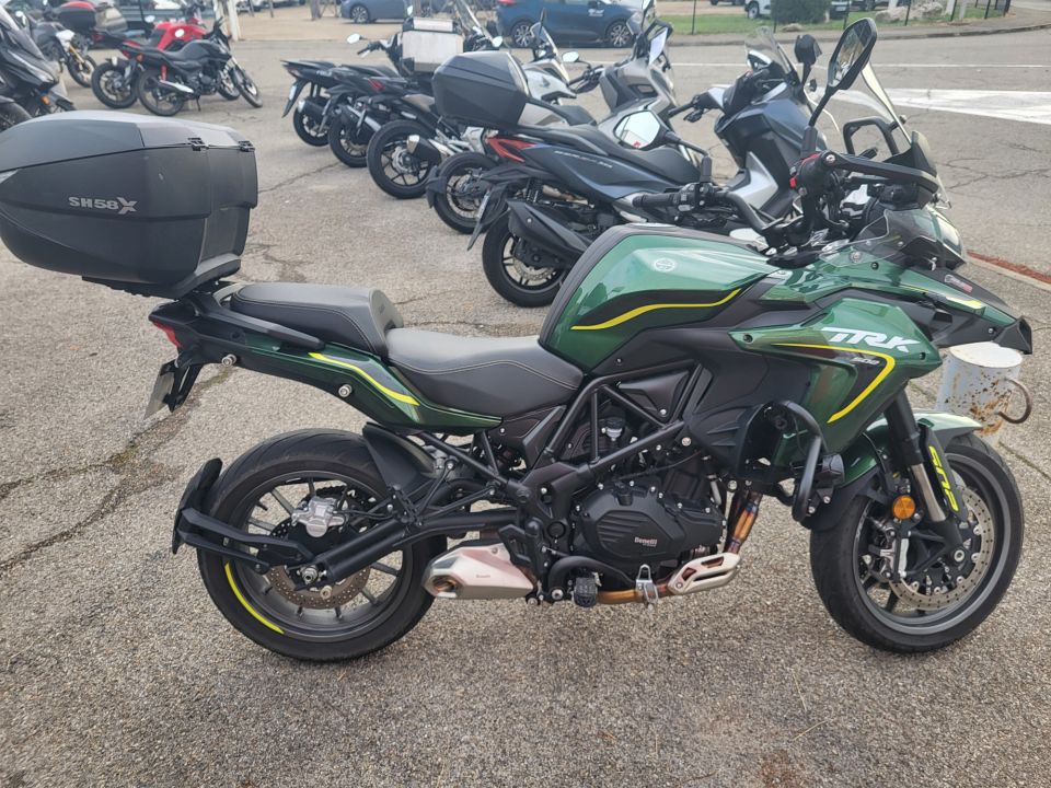 BENELLI TRK 502 4