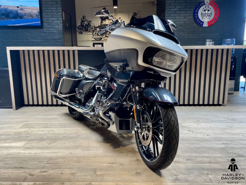 HARLEY-DAVIDSON TOURING ROAD GLIDE 1923 CVO 4