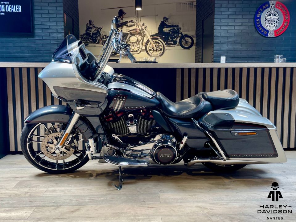 HARLEY-DAVIDSON TOURING ROAD GLIDE 1923 CVO 4