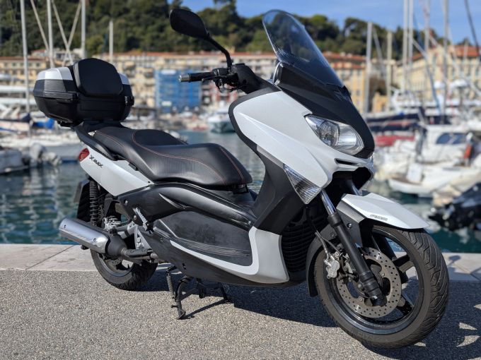 YAMAHA X-MAX 250 4