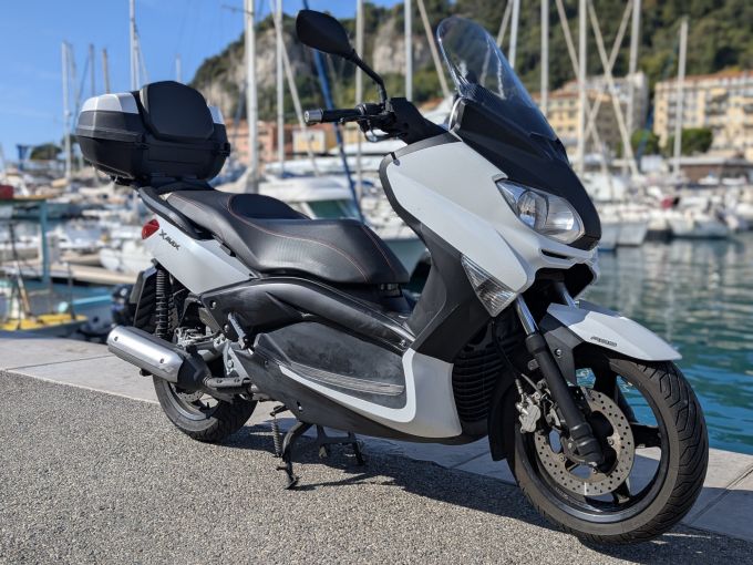YAMAHA X-MAX 250 4