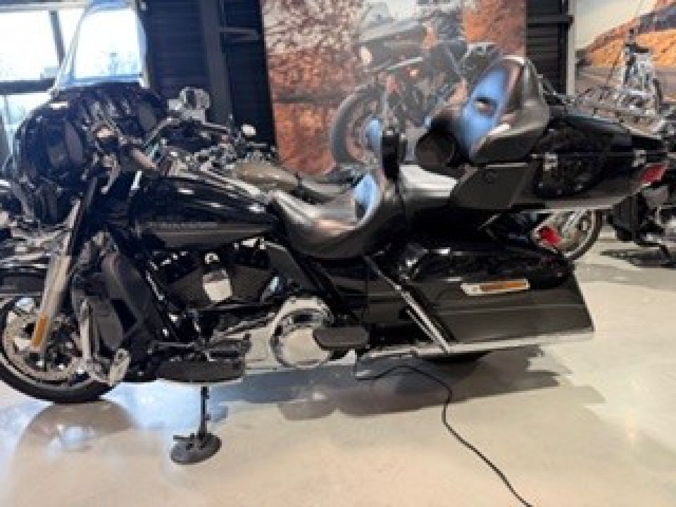 HARLEY-DAVIDSON TOURING ULTRA LIMITED 1690 4