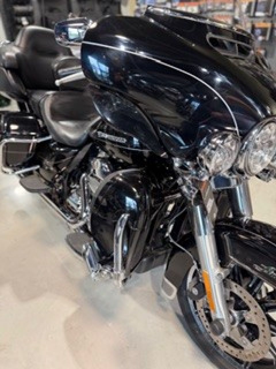HARLEY-DAVIDSON TOURING ULTRA LIMITED 1690 4