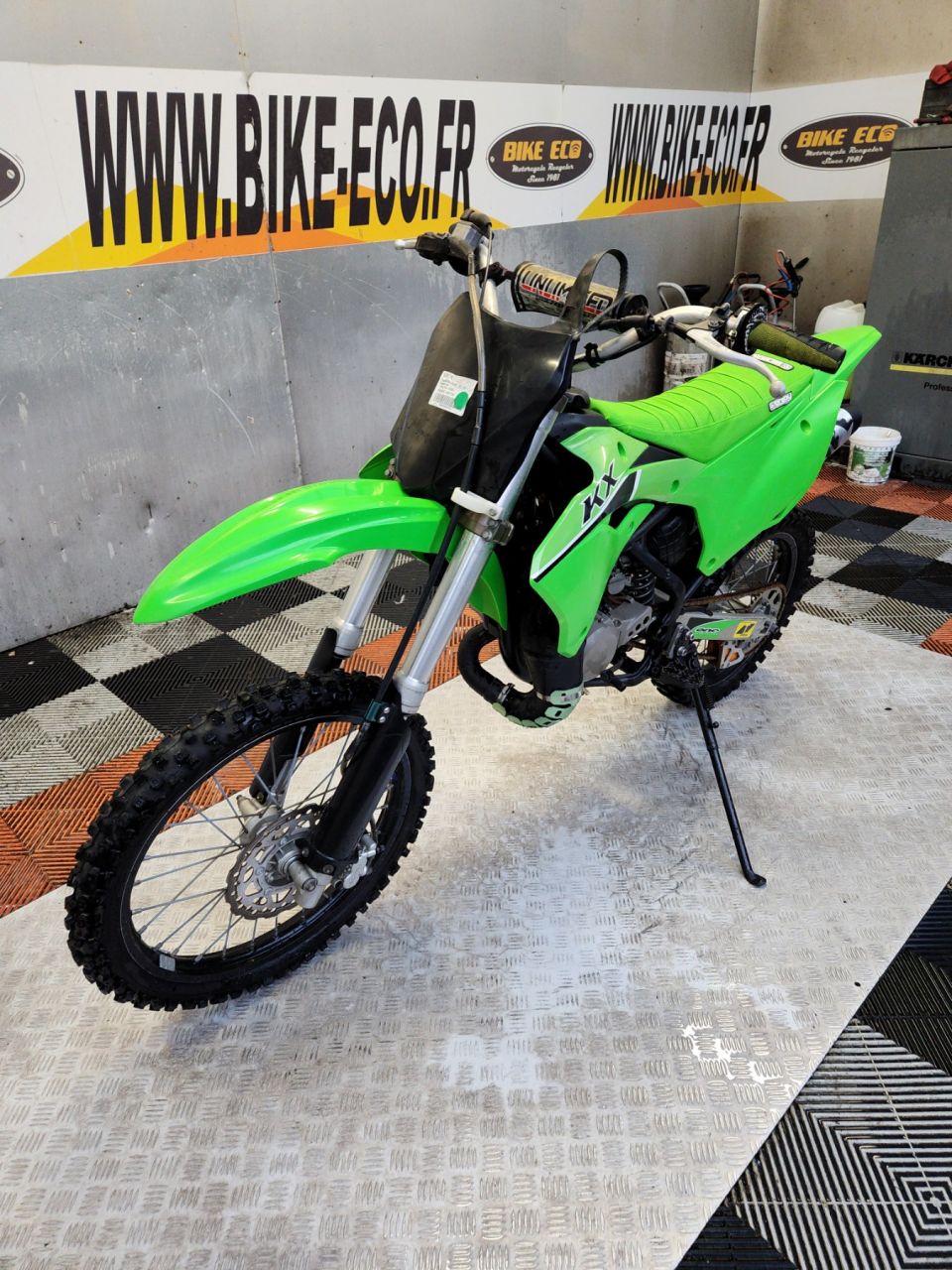KAWASAKI KX 4