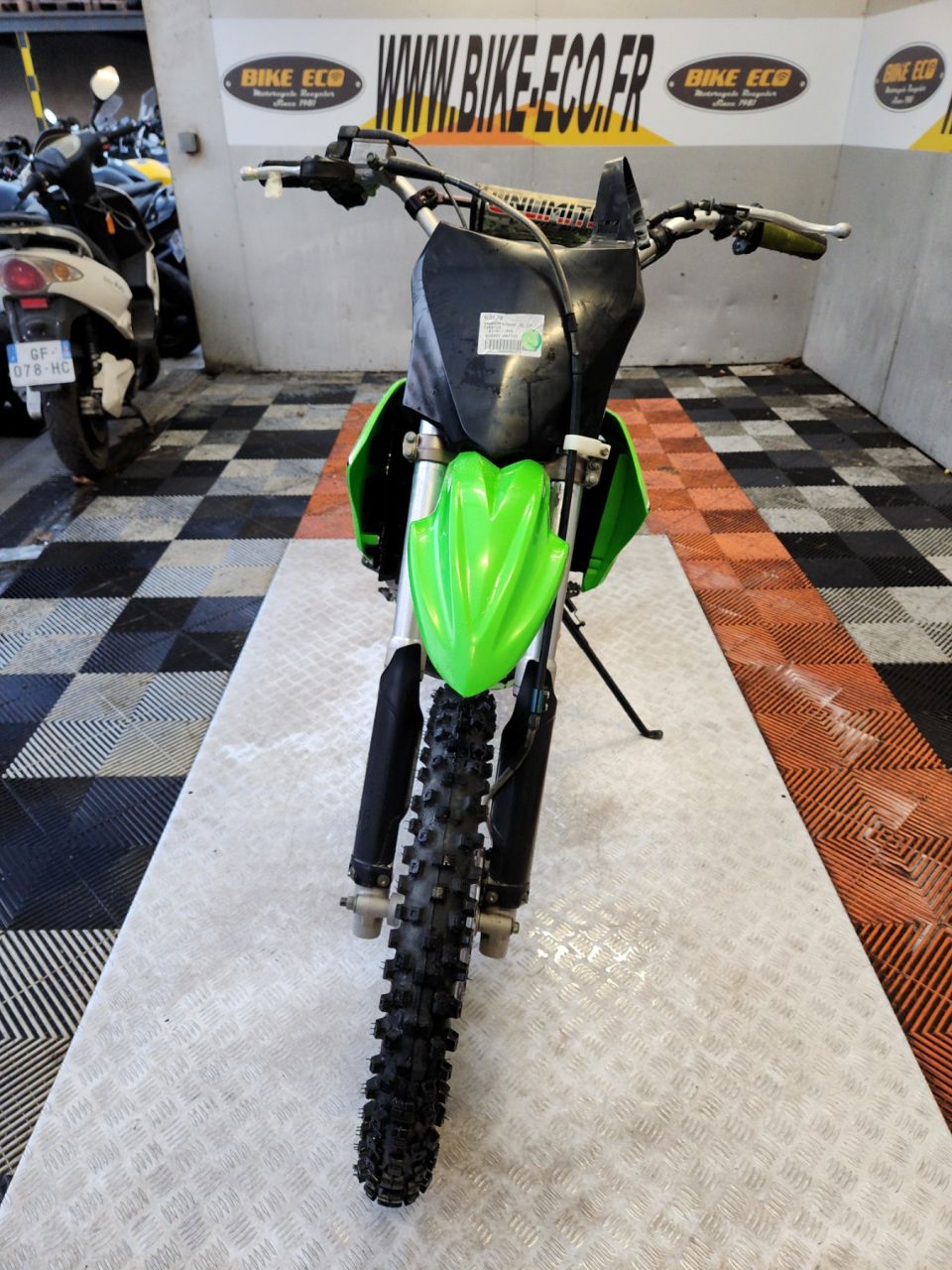 KAWASAKI KX 4
