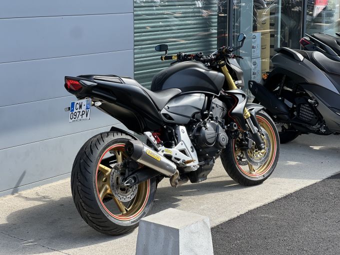 HONDA CB 600 F HORNET 4
