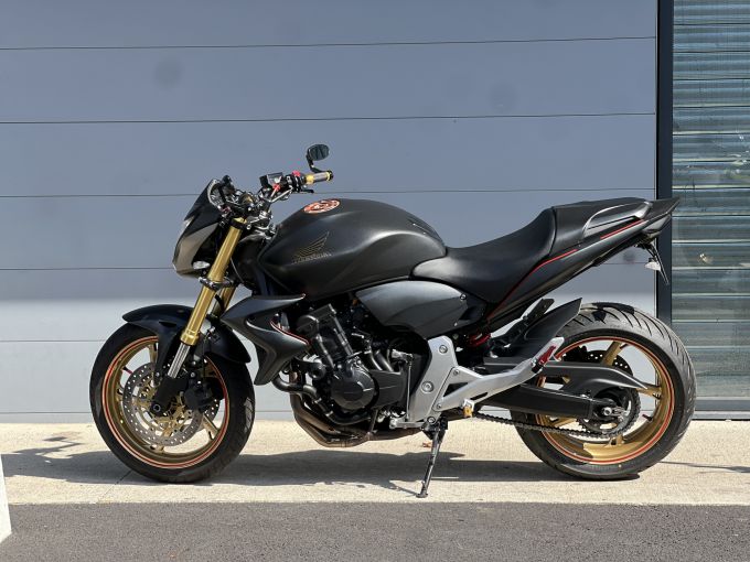 HONDA CB 600 F HORNET 4