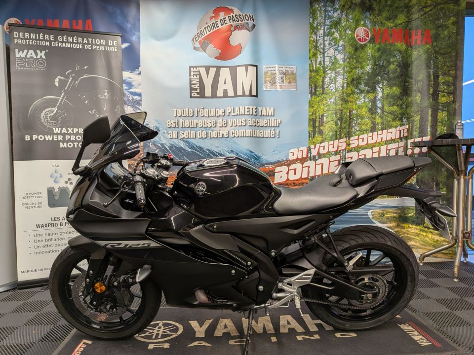 YAMAHA YZF-R 125 4