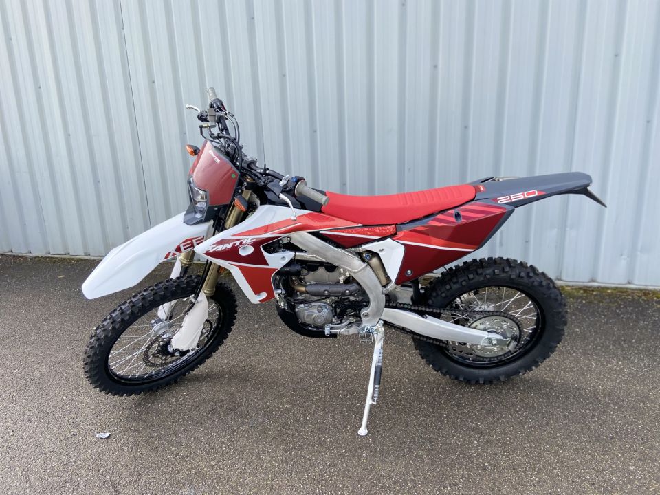 FANTIC XEF 250 ENDURO 4