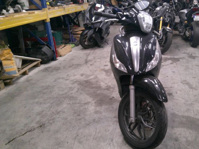 PIAGGIO MEDLEY 125 4