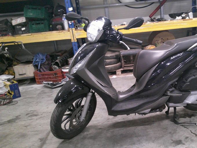 PIAGGIO MEDLEY 125 4