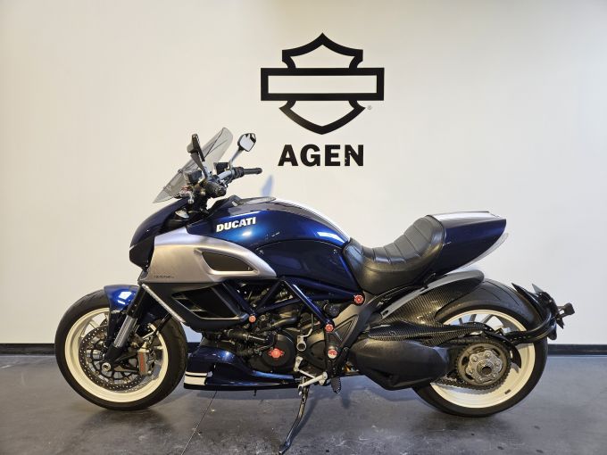 DUCATI Diavel 1200 Stripe 4