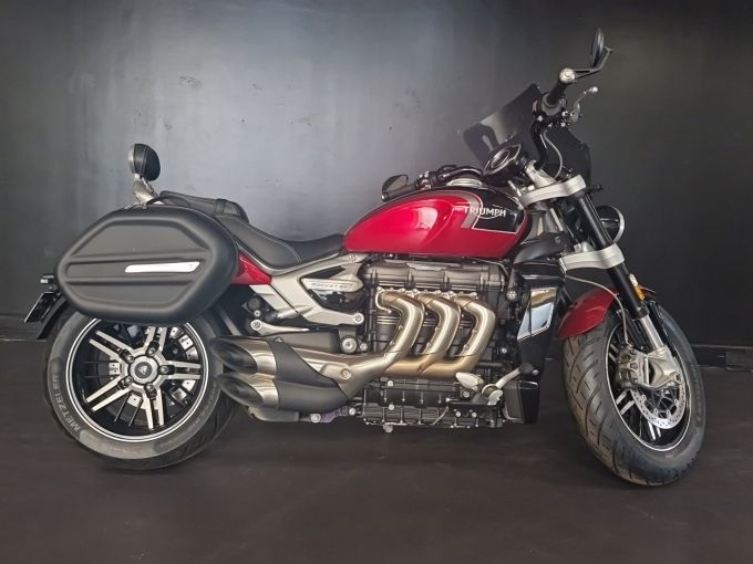 TRIUMPH ROCKET 3 GT 4