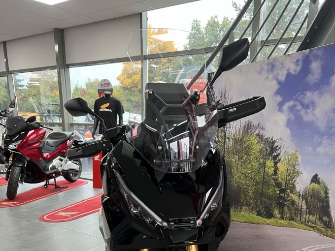HONDA X-ADV 4