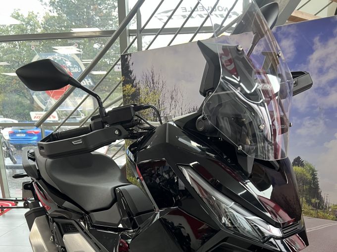 HONDA X-ADV 4