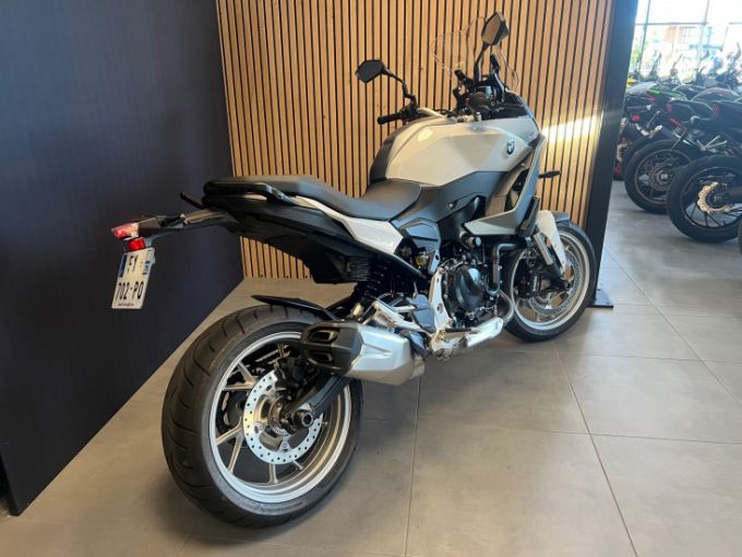 BMW F900XR 4