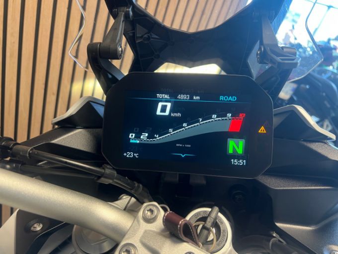 BMW F900XR 4