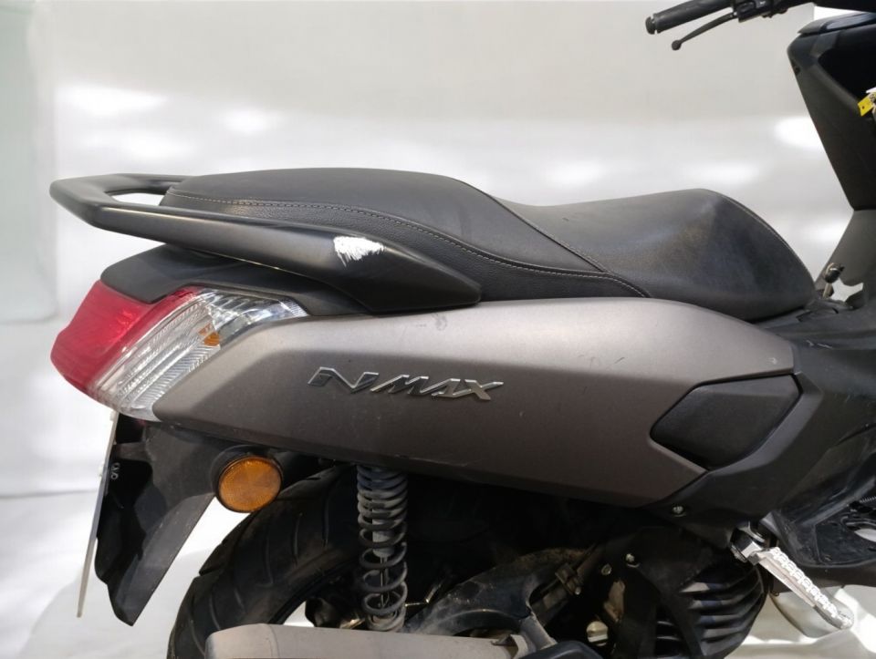 YAMAHA NMAX 125 4