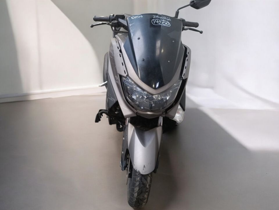 YAMAHA NMAX 125 4